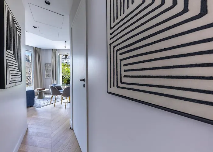 Hotel apartamentowy Quartier Libre Marais 4*