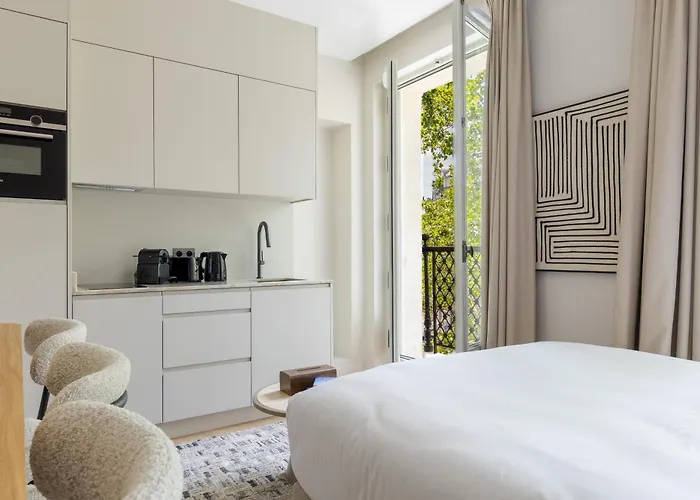 Quartier Libre Marais Aparthotel