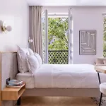 Quartier Libre Marais Apartahotel París