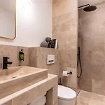 Quartier Libre Marais Apartahotel